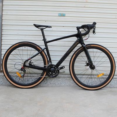 Bicicleta de grava de marco de carbono 700C*40C 11 velocidad APEX Freno de disco hidráulico para carreras de carretera