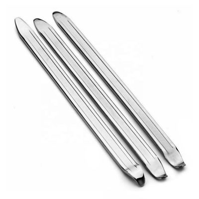 La barra de aluminio es la herramienta de mano imprescindible para reemplazar neumáticos de scooters eléctricos