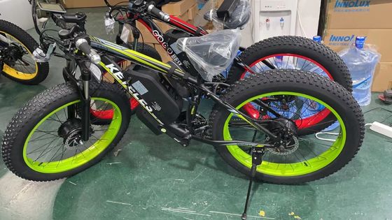 Freno de disco de almacén de la UE 72V 2000W Motor trasero doble 23AH Batería de litio 26&quot;x4.0&quot; Fat Tire Electric Bike