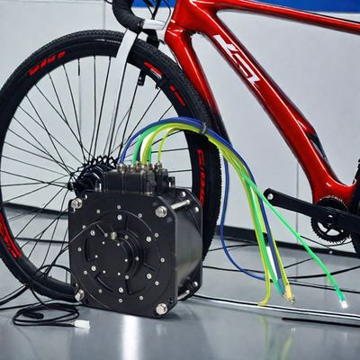 Motor sincrónico de tres fases sin cepillo de 60V 26&quot; DC refrigerado por agua para bicicleta híbrida eléctrica