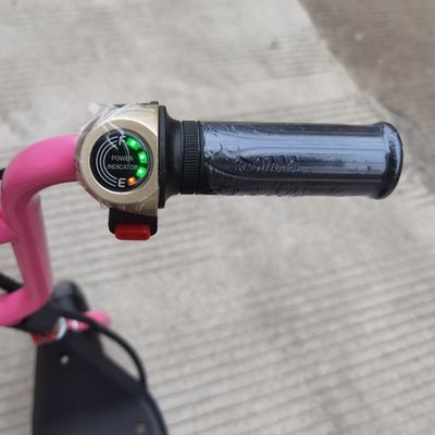 Scooter eléctrico de 8 pulgadas con cesta y asiento Velocidad máxima 15 km/h Alcance por carga 8-10KM