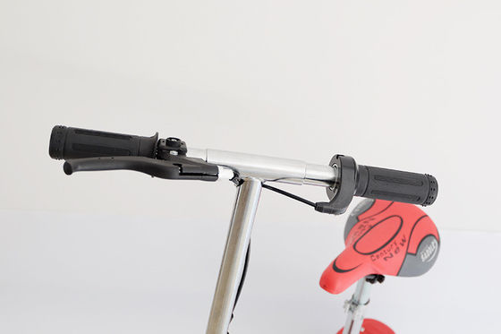 15km/h Velocidad máxima Multicolores Mini bici eléctrica linda pequeño surfista Scooter plegable para niños