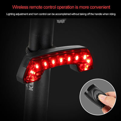Manténgase seguro en su bicicleta con luz trasera USB inteligente y control remoto inalámbrico