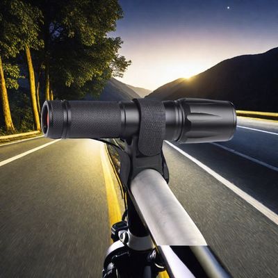 Bicicleta negra LED antorcha de rotación bracket linterna soporte para 28-40mm Luz de la bicicleta