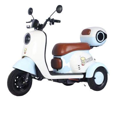 Motor de 600W de potencia de 3 ruedas scooter para adultos posición del motor del eje trasero de la batería integrada