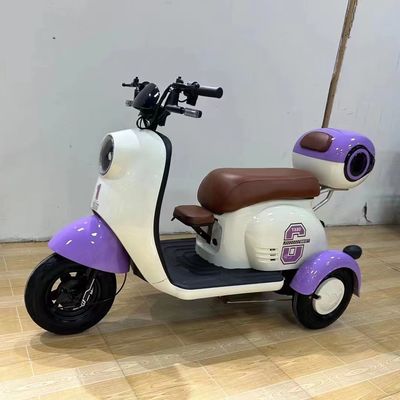 Motor de 600W de potencia de 3 ruedas scooter para adultos posición del motor del eje trasero de la batería integrada